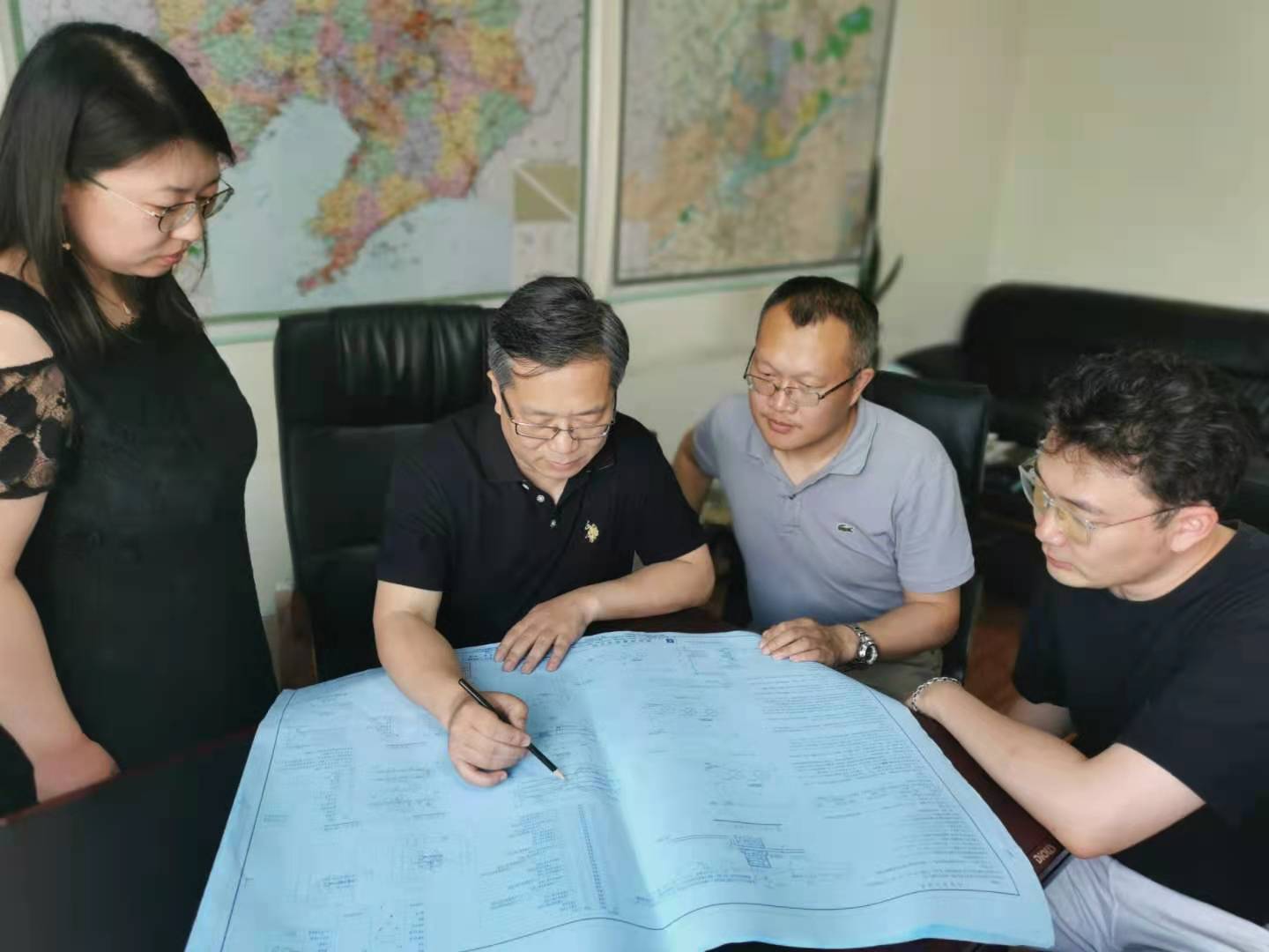 【喜報】王慶輝同志獲得遼寧省城鄉(xiāng)建設(shè)集團(tuán)勞動模范榮譽(yù)稱號(圖2) 【喜報】王慶輝同志獲得遼寧省城鄉(xiāng)建設(shè)集團(tuán)勞動模范榮譽(yù)稱號(圖2)