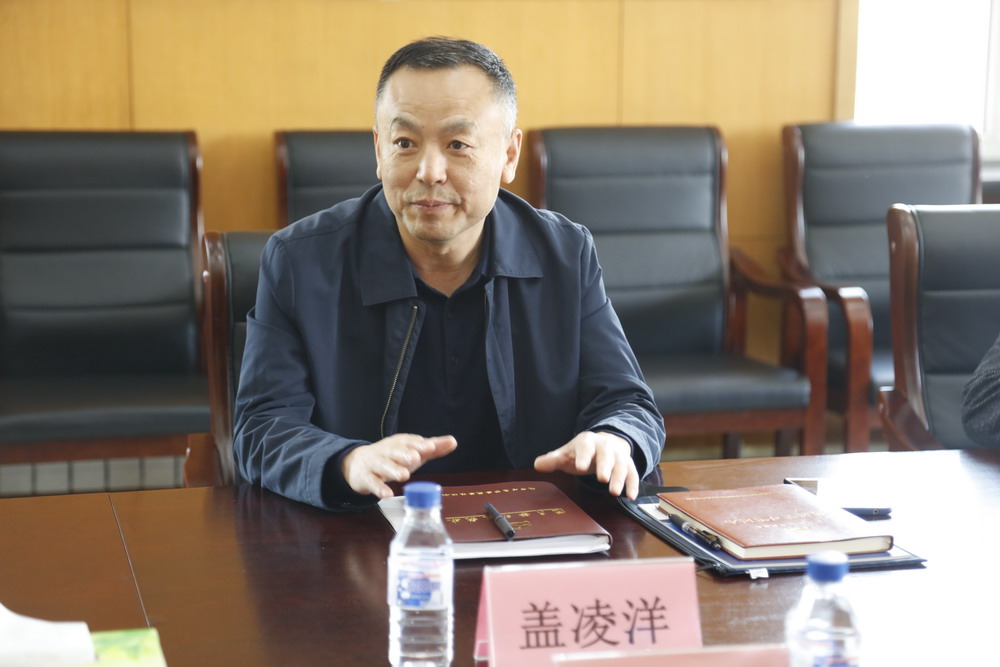 集團(tuán)副總經(jīng)理蓋凌洋到公司第四黨支部調(diào)研(圖1) 集團(tuán)副總經(jīng)理蓋凌洋到公司第四黨支部調(diào)研(圖1)