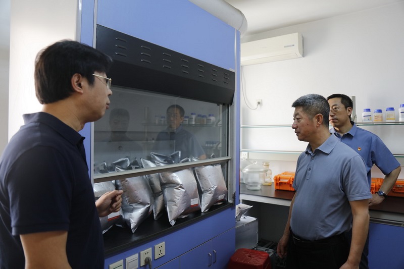 省城鄉(xiāng)建設(shè)集團(tuán)黨委副書記邢銘一行來我院調(diào)研(圖2) 省城鄉(xiāng)建設(shè)集團(tuán)黨委副書記邢銘一行來我院調(diào)研(圖2)