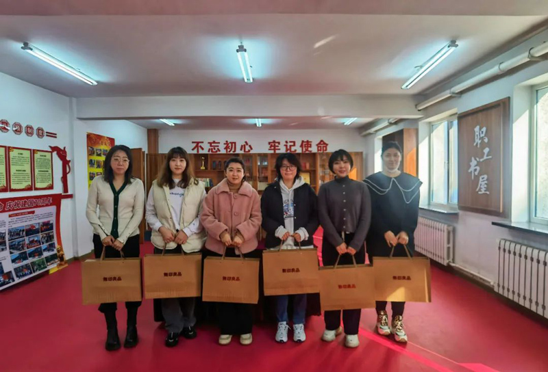 巾幗擔重任 建功新時代 ——公司工會祝廣大女職工節(jié)日快樂(圖1) 巾幗擔重任 建功新時代 ——公司工會祝廣大女職工節(jié)日快樂(圖1)