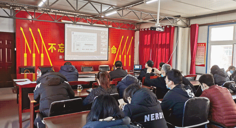 戴長(zhǎng)冰主持召開集團(tuán)黨的十九屆六中全會(huì)精神暨省第十三次黨代會(huì)精神宣講報(bào)告會(huì)(圖4) 戴長(zhǎng)冰主持召開集團(tuán)黨的十九屆六中全會(huì)精神暨省第十三次黨代會(huì)精神宣講報(bào)告會(huì)(圖4)